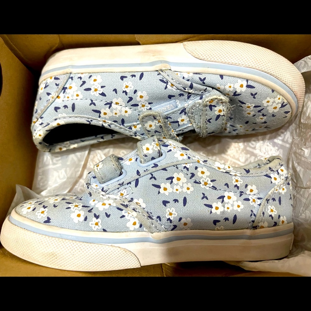 Girls Vans Atwood V (Flower) Light Blue